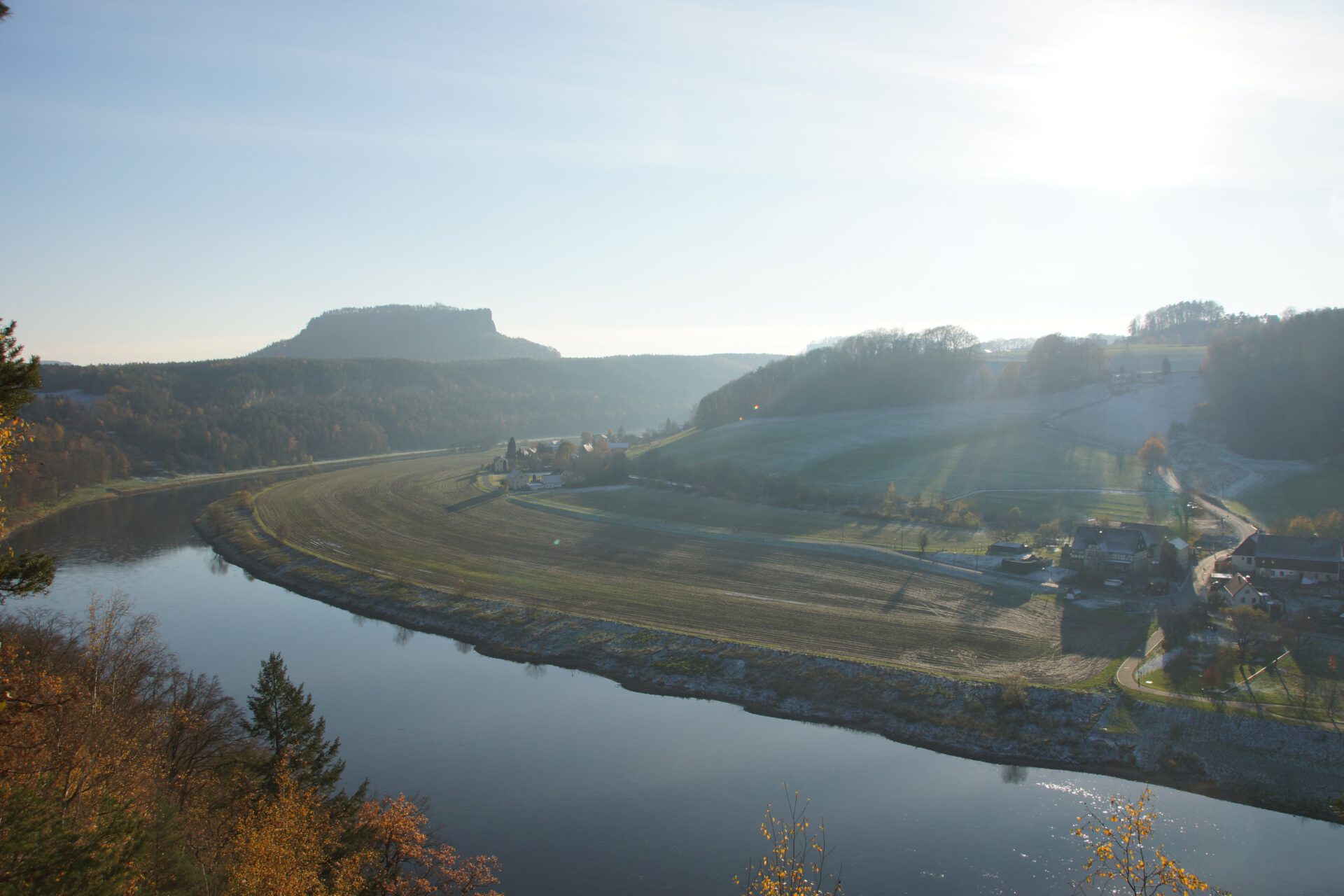 Blick von der „Kleinen Bastei“ – Kurort Rathen Friedensburg & Felsengrund Stiftung Rathen - Spenden