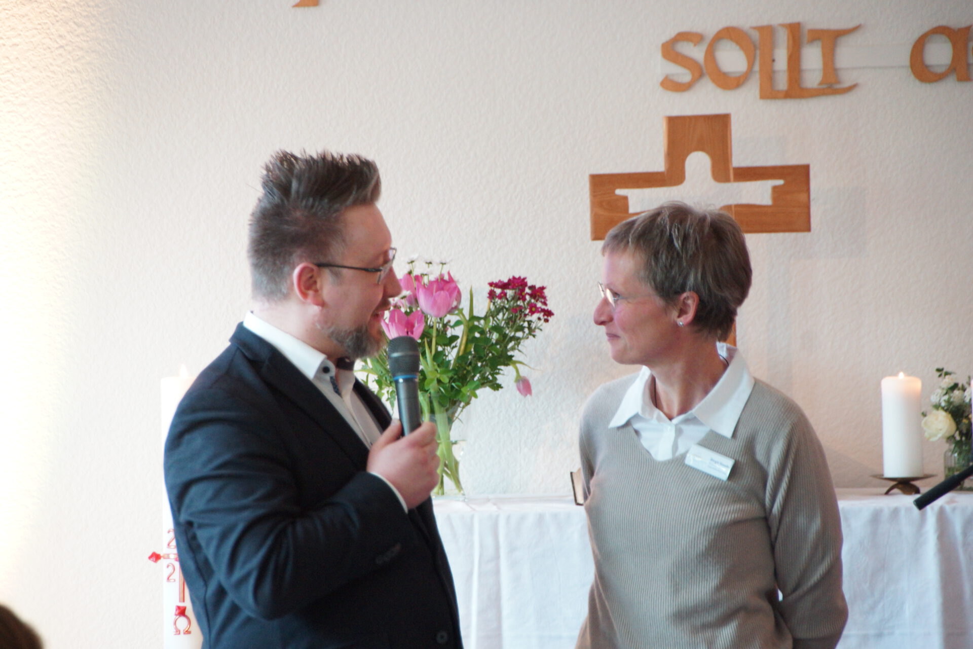 Oliver Hanke (Geschäftsführer der Gästehäuser) & Birgit Haude (Assistentin der Geschäftsführung)