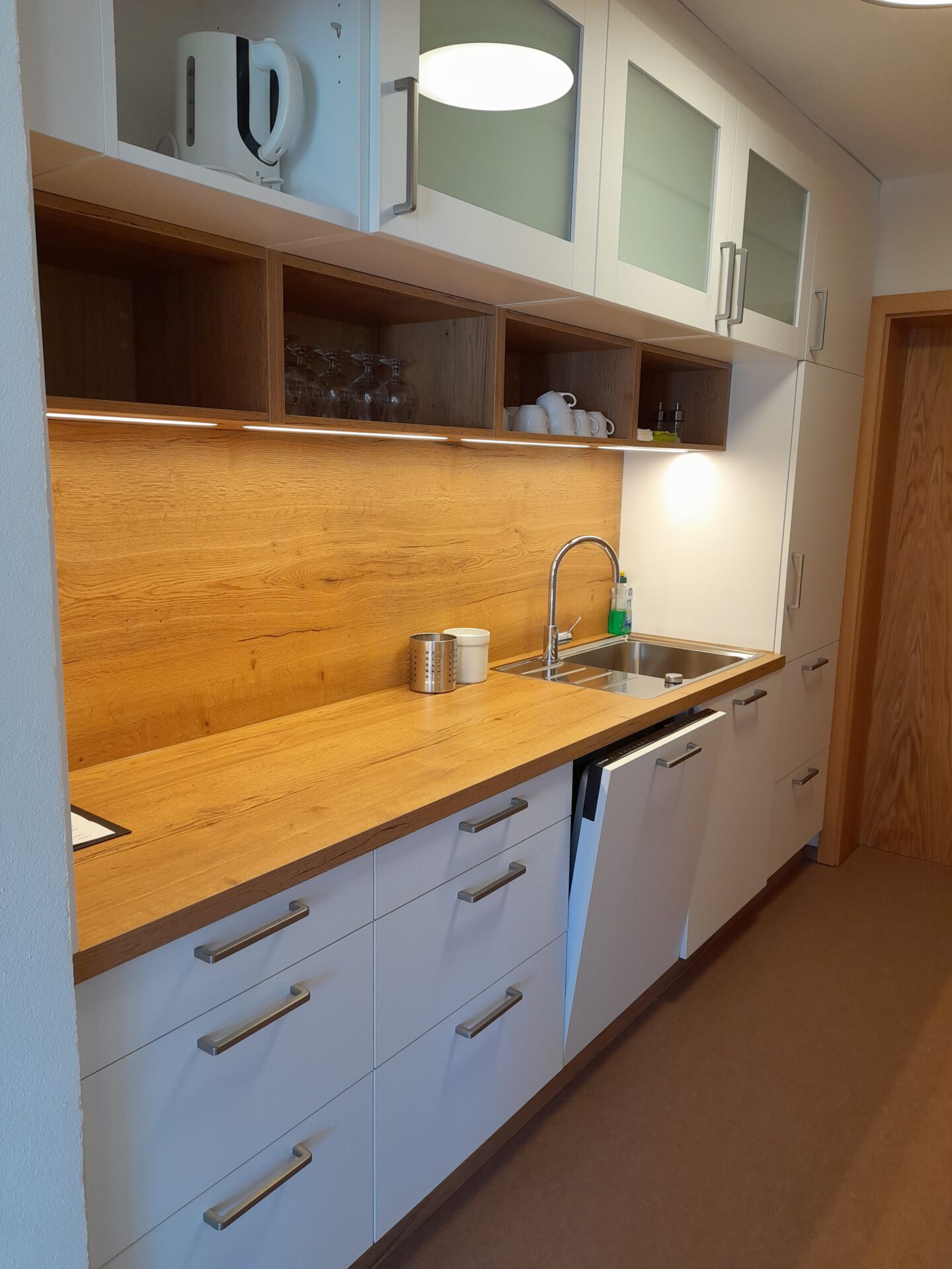 Haus 4 - Küchenzeile im neuen Gruppenraum